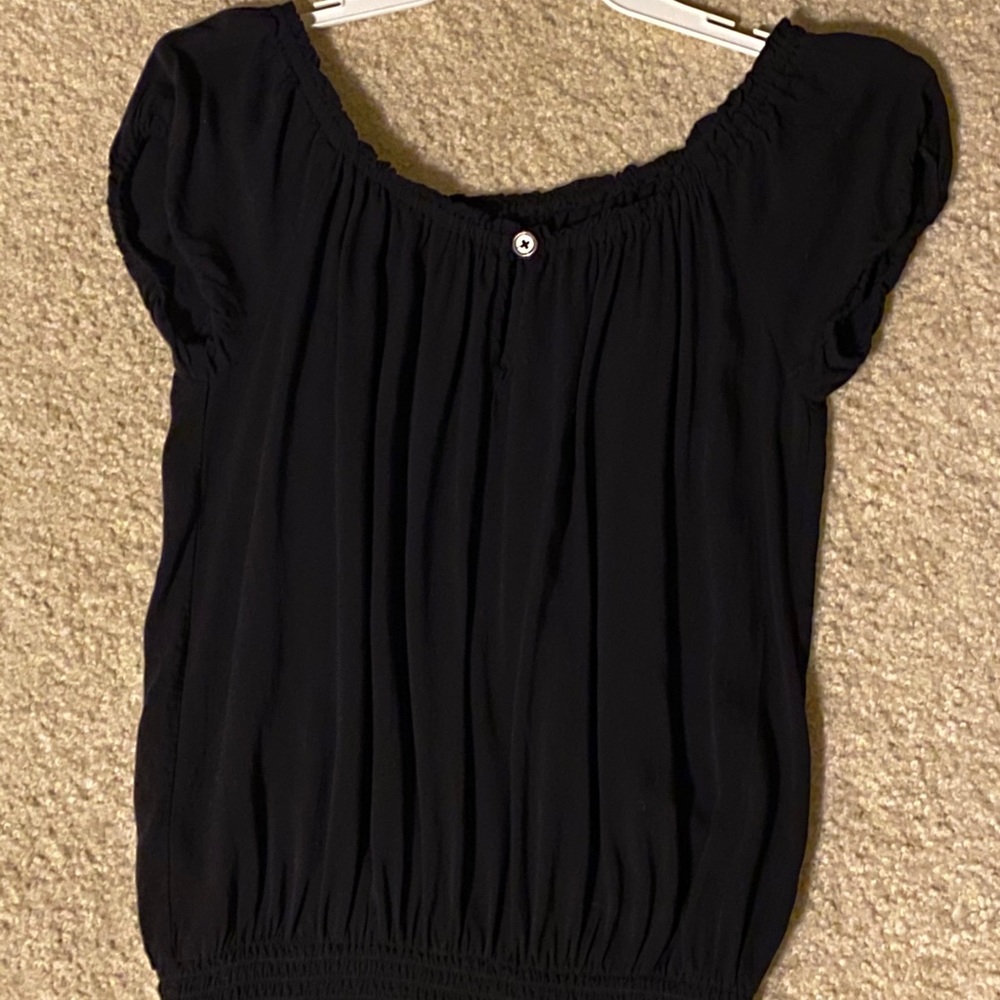 NWOT Guess Gathered Waist Shirt Sleeved Shirt